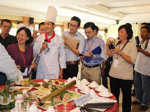 Gần 200 nhà hàng tham dự cuộc thi “Chiếc thìa vàng”