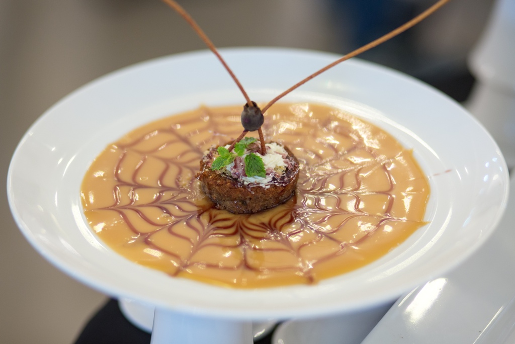 Miss thìa vàng Phú Quốc: sim và nấm tràm