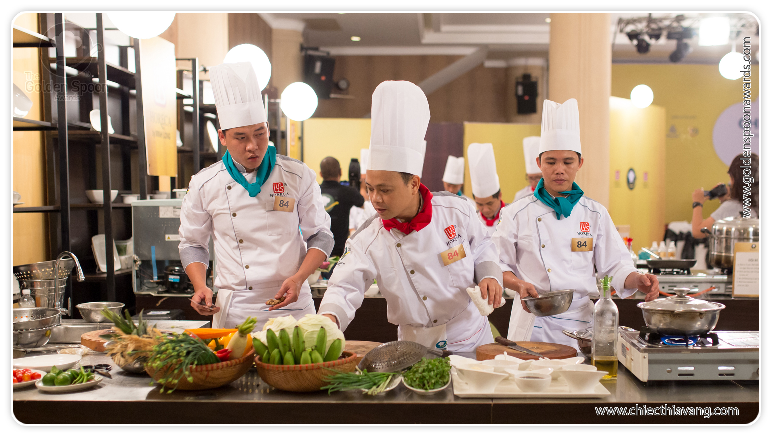 Chiếc Thìa Vàng 2015 - Vòng sơ kết Khu vực Bắc Trung bộ - Ngày thứ nhất