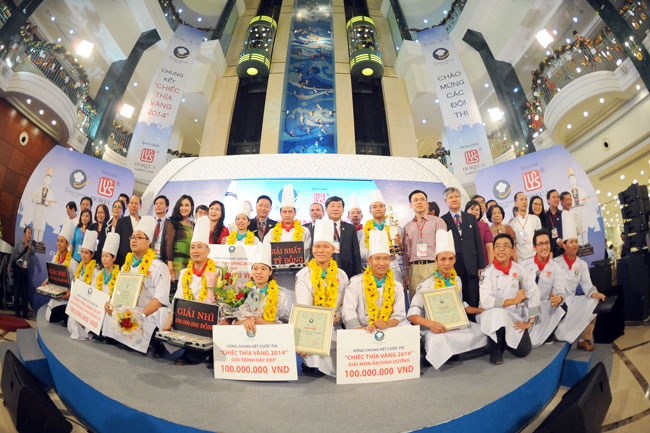 Cuộc thi Chiếc thìa vàng 2015: Tuổi lên ba và ước mơ đặt món Việt lên bàn ăn quốc tế