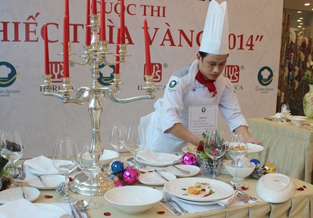 Chiếc thìa vàng 2014: Đầu bếp Caravelle Hotel đoạt cúp vô địch và tiền thưởng 1 tỉ đồng