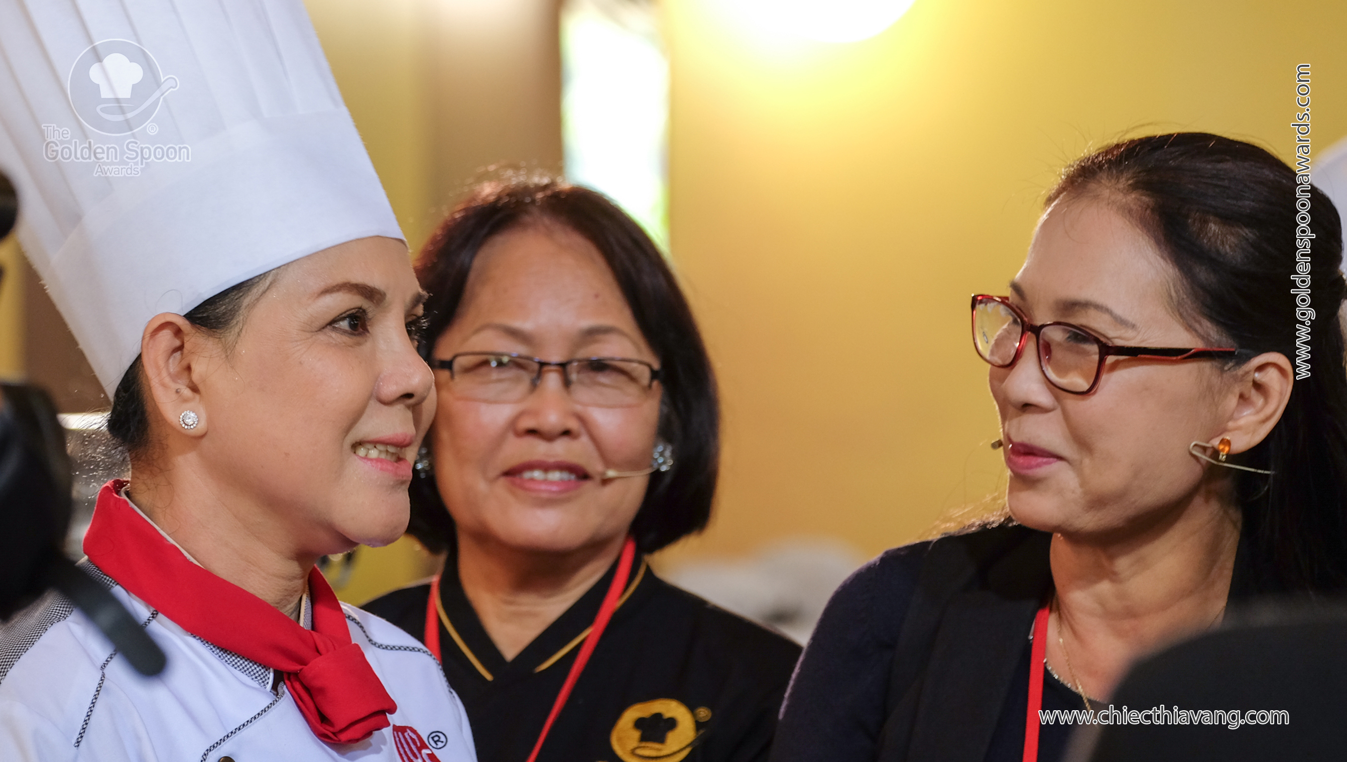 Ký sự: Đi xem Chiếc Thìa Vàng