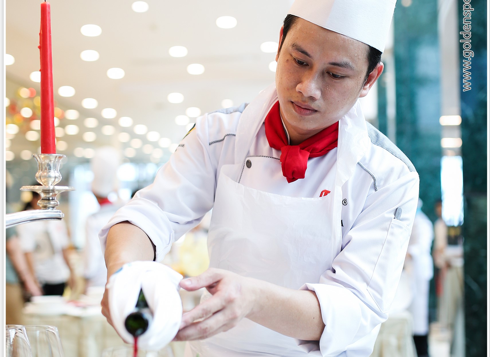 Cựu quán quân Chiếc Thìa Vàng từng nhọc nhằn mưu sinh