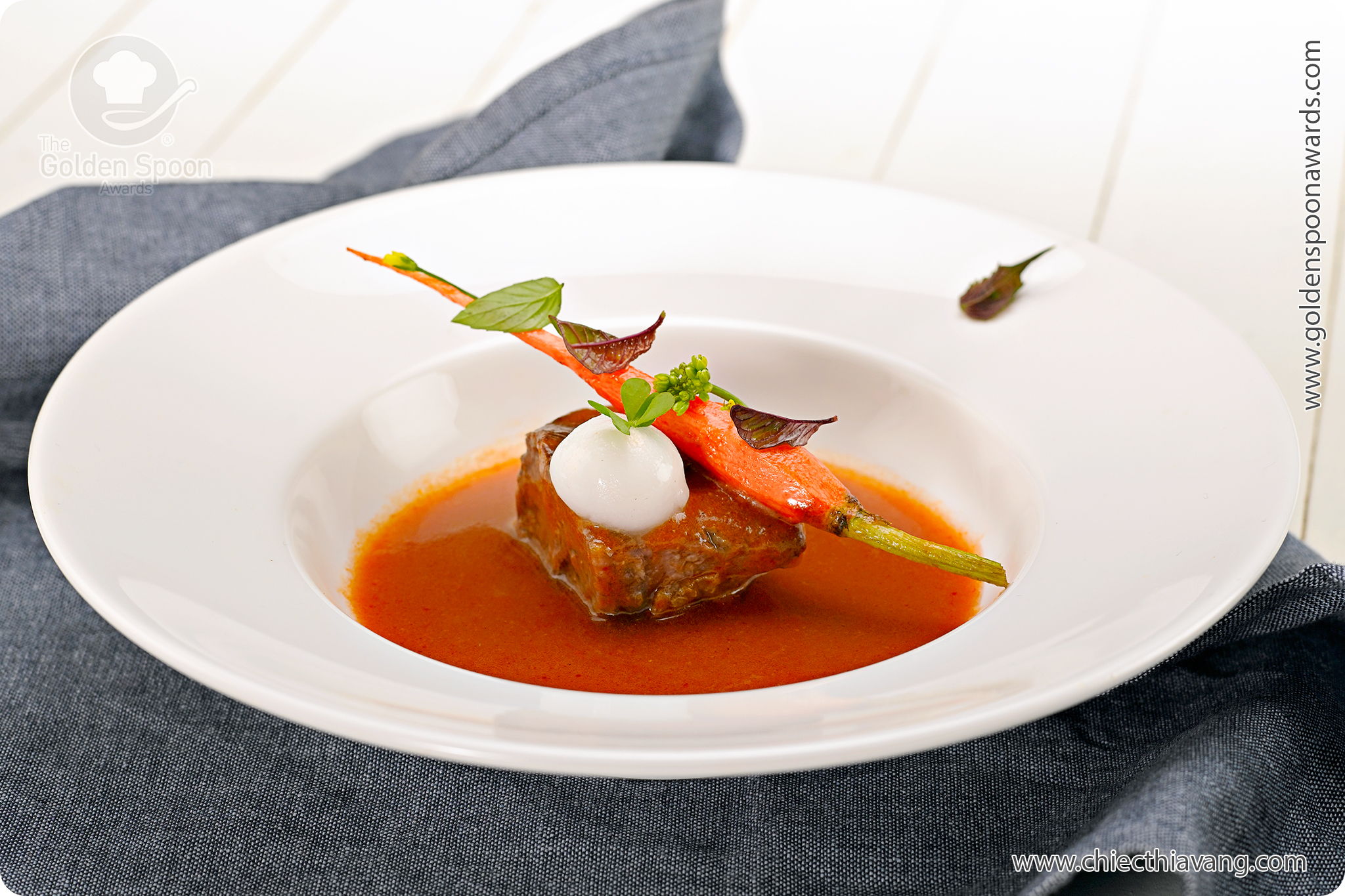 Thưởng thức buffet Chiếc Thìa Vàng tại vòng sơ kết phía Nam