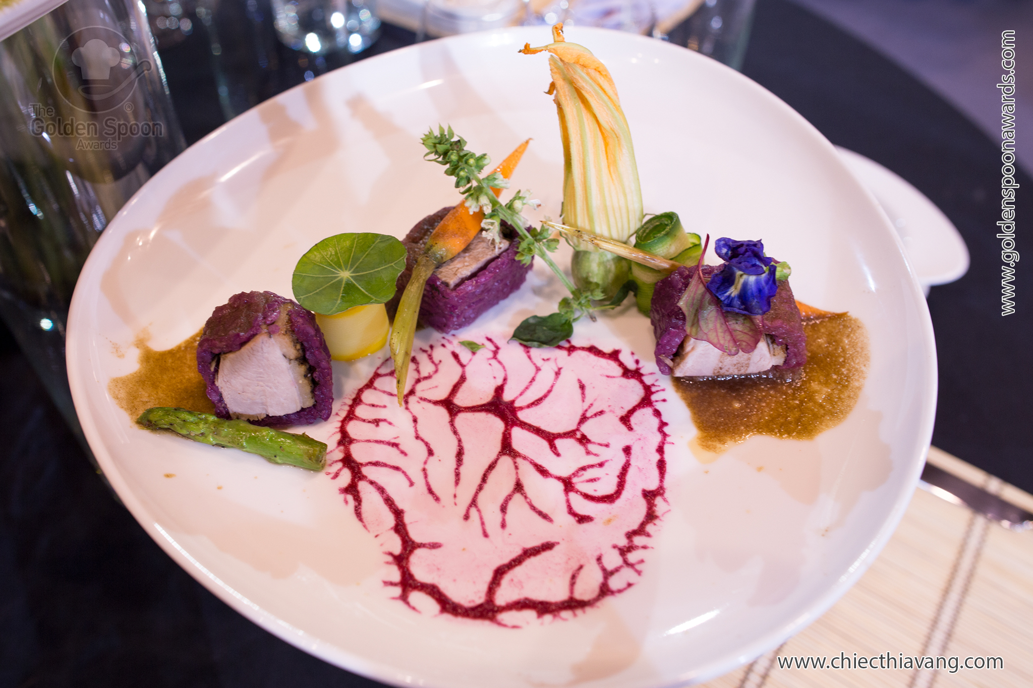 Món quen thành lạ nhờ 'dàn đồng ca’ gia vị