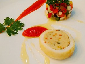 New taste of squid stuffed with chicken served with kumquat