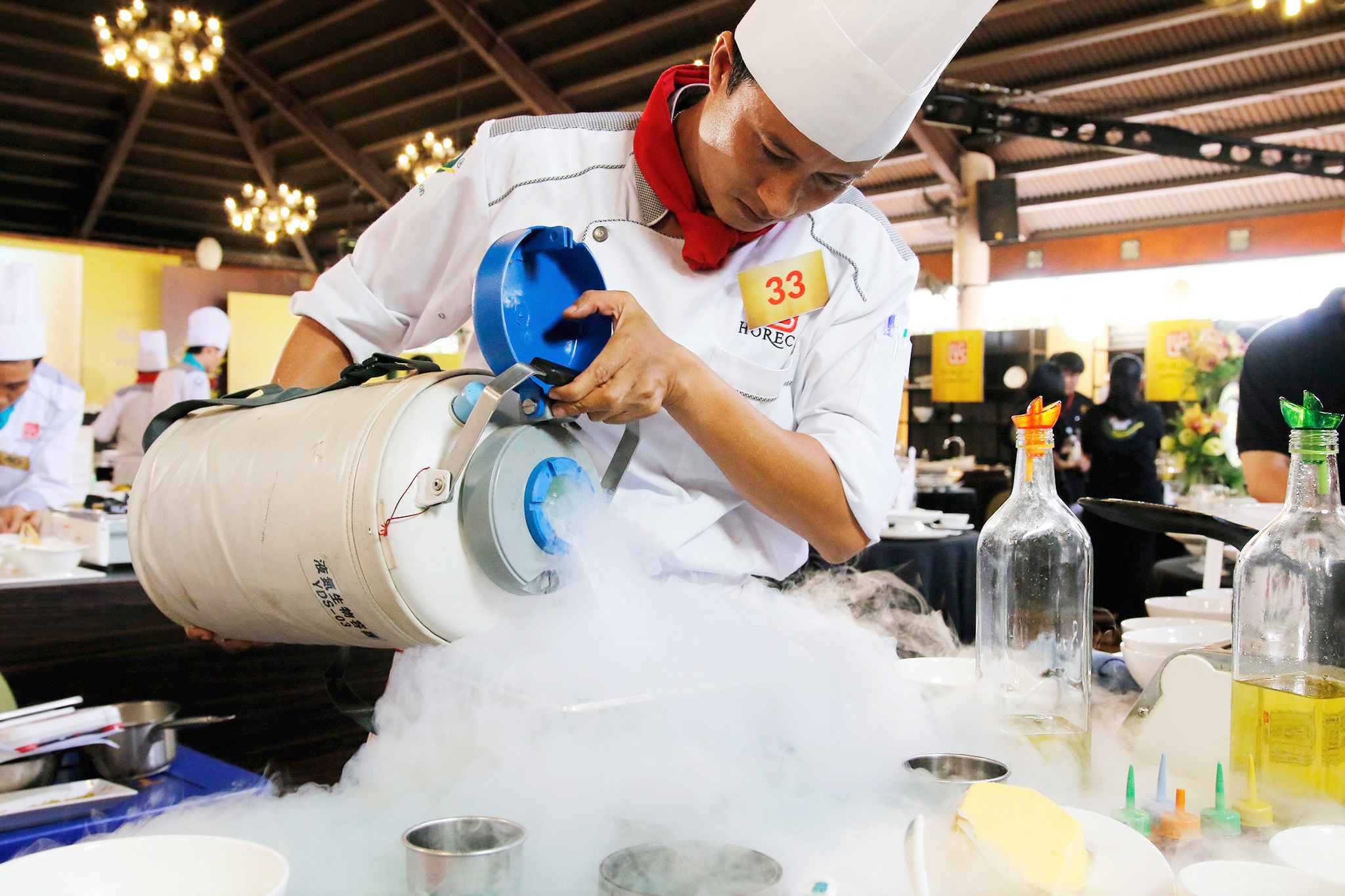 Ẩm thực phân tử và những món ăn bước ra từ... công nghệ