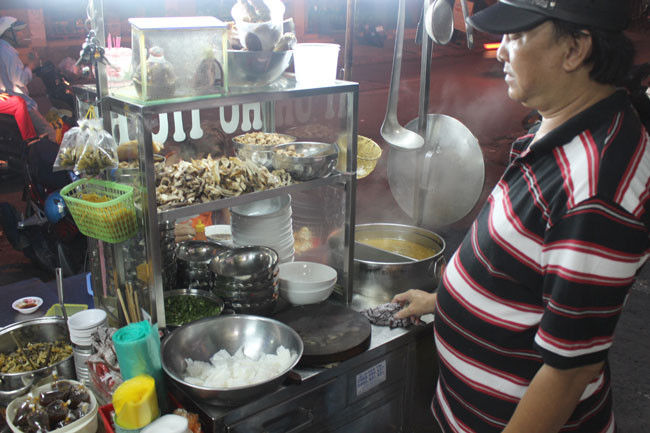 Đi tìm tô hủ tíu hồ ngon nhất Sài Gòn