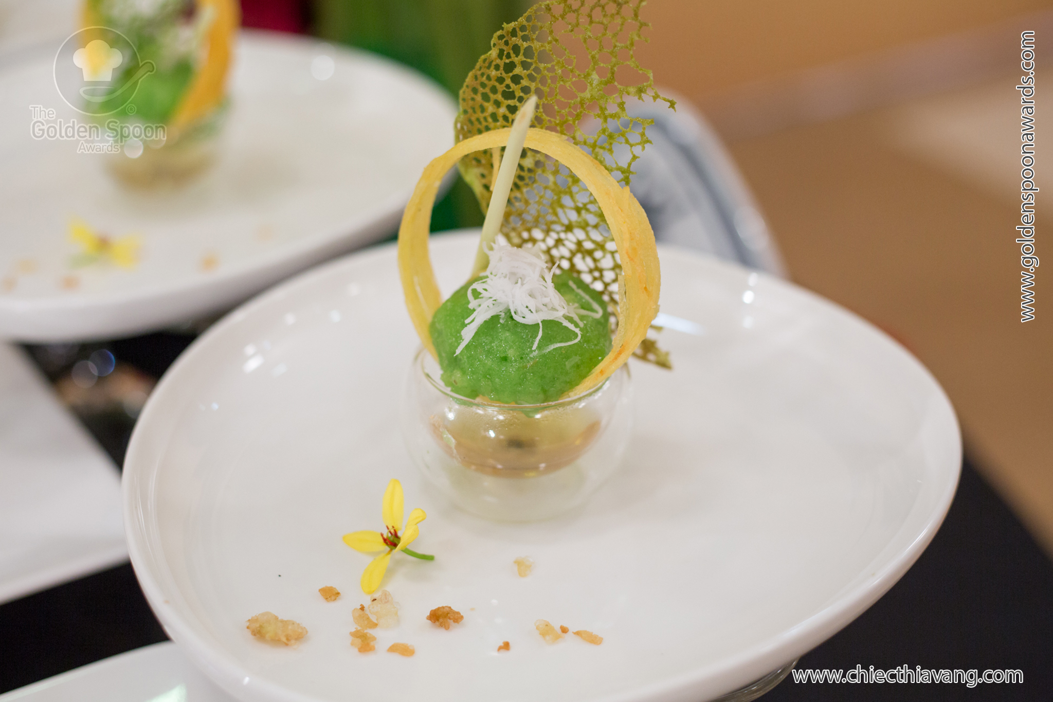 Thu Hà Nội vương vấn trên bàn tiệc 5 sao 