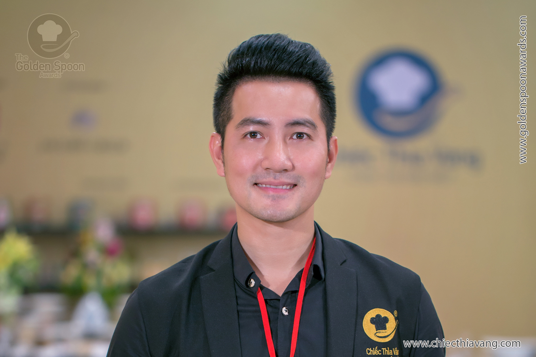 Ca sỹ Nguyễn Phi Hùng