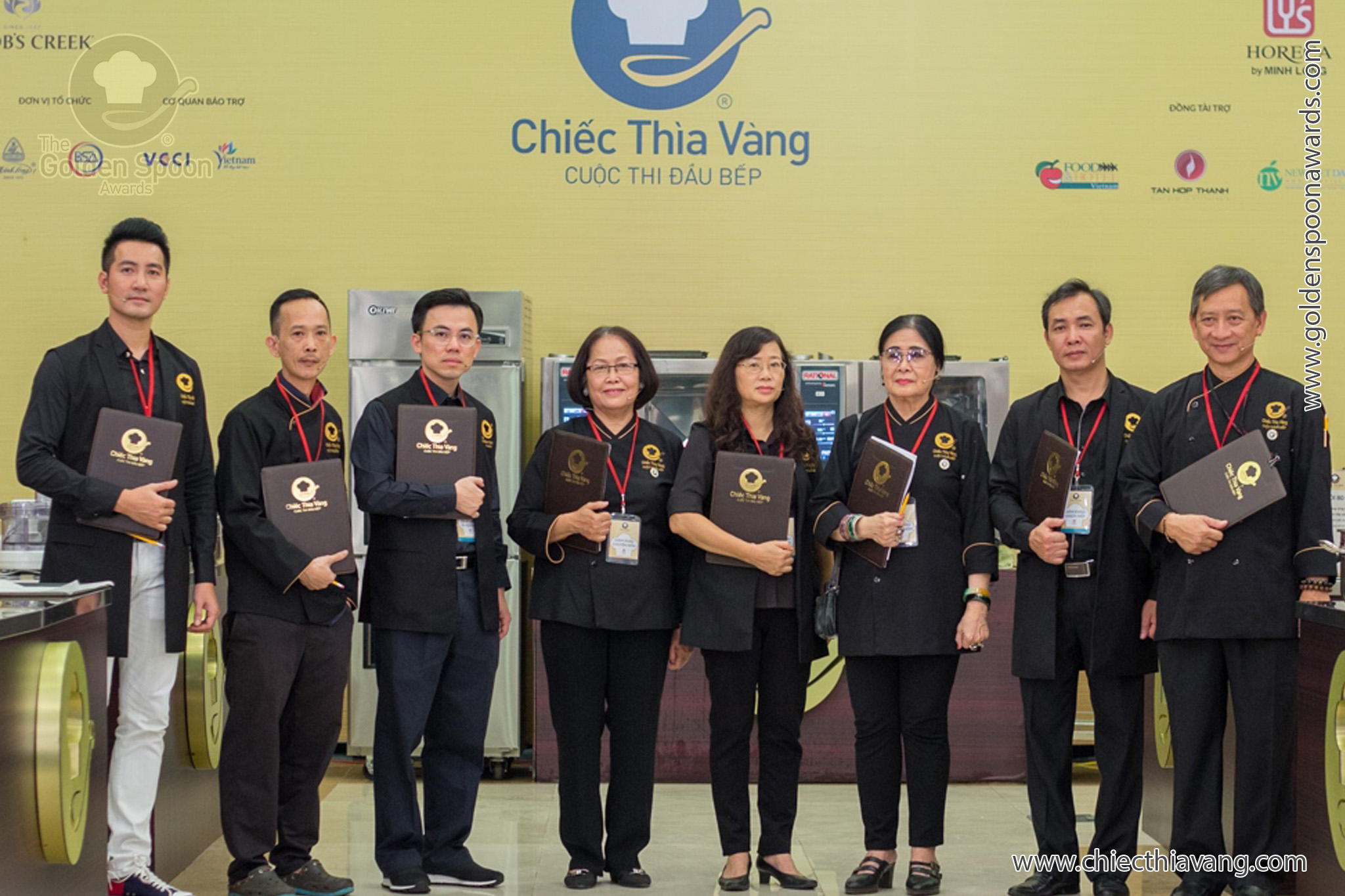 Giám khảo nào chấm bán kết phía Nam?