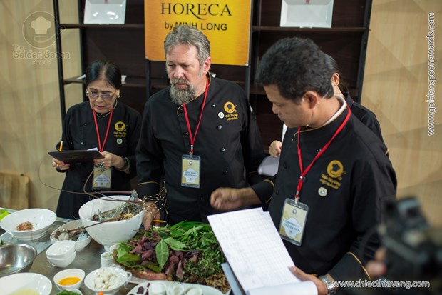 Saigon Chefs cooking with... Leaves