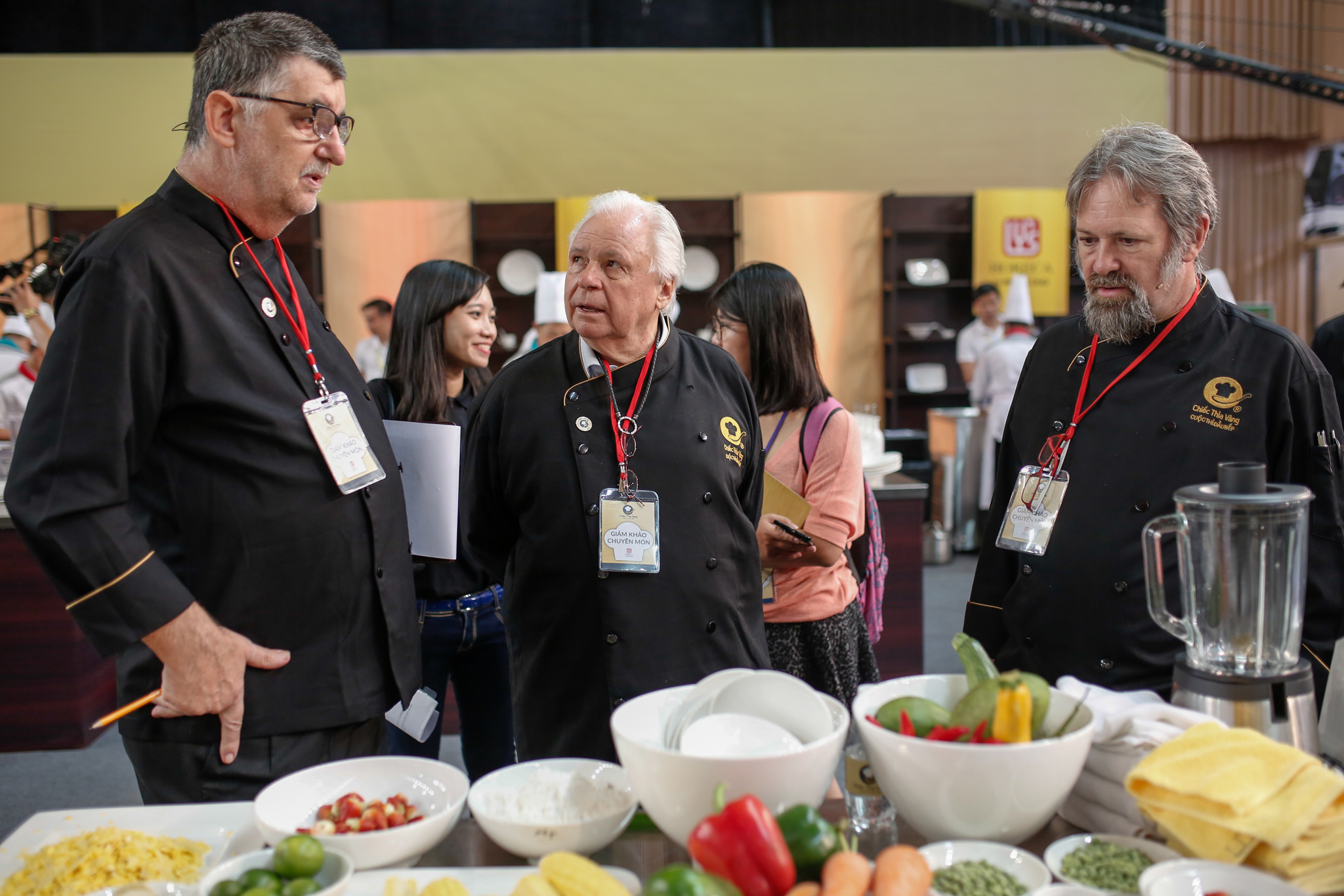 CHUNG KẾT CHIẾC THÌA VÀNG 2016: Giám khảo nước ngoài ấn tượng với đầu bếp và món ăn Việt