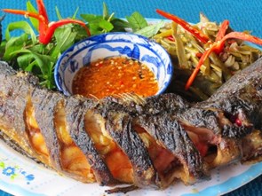 Trê nướng, mắm gừng: Món ngon xứ Huế