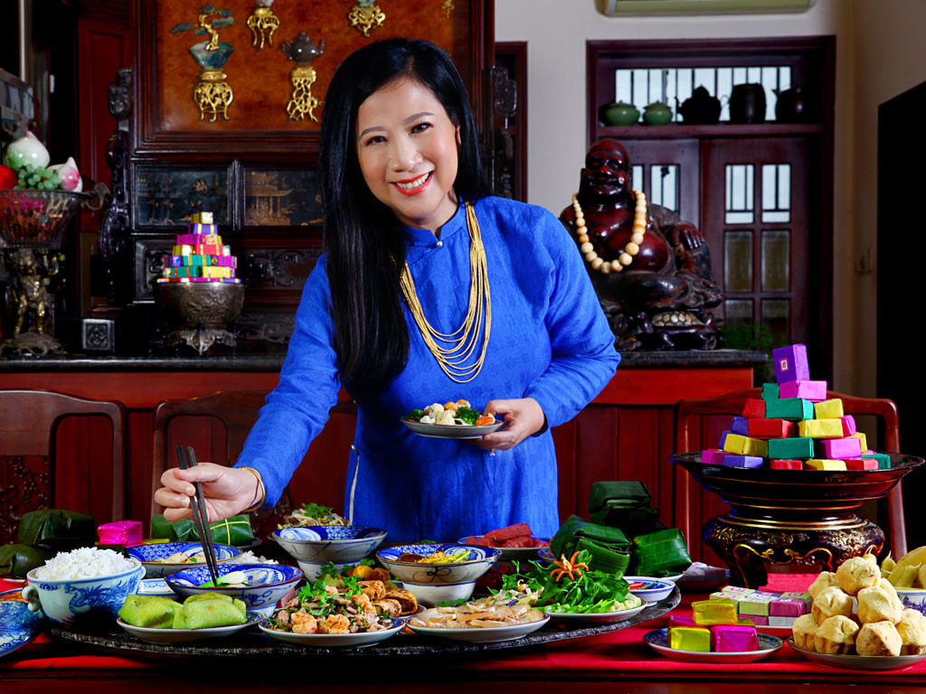 Vàng son cỗ Huế ngày Tết