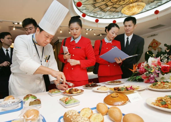 Why food served in planes taste different?