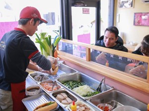 Brothers fill Japanese stomachs with delicious Vietnamese ‘banh mi’