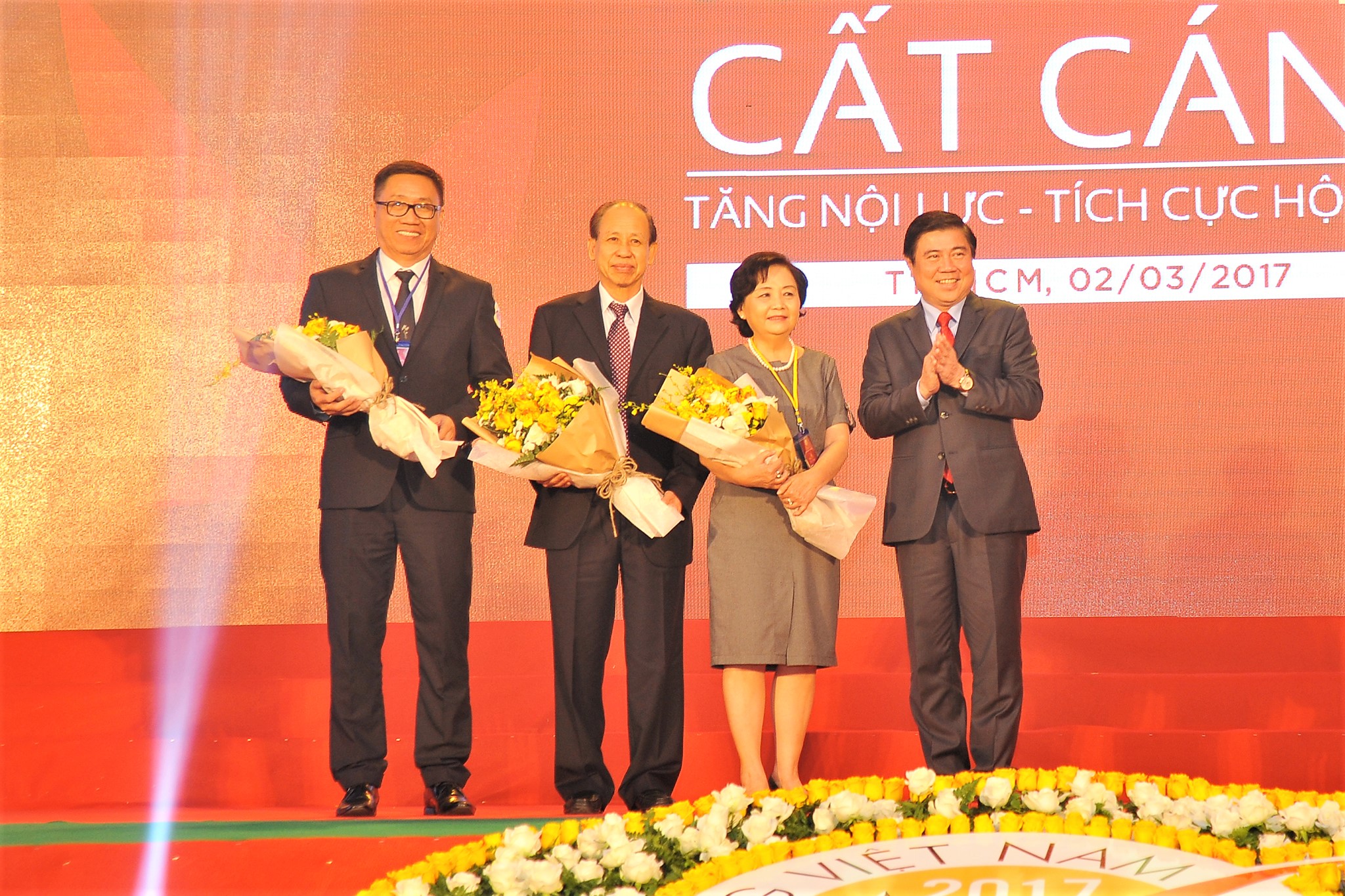 Chiếc Thìa Vàng được biểu dương vì những đóng góp lớn cho xã hội