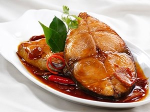 Vietnamese ‘Cá Kho’ simmered fish