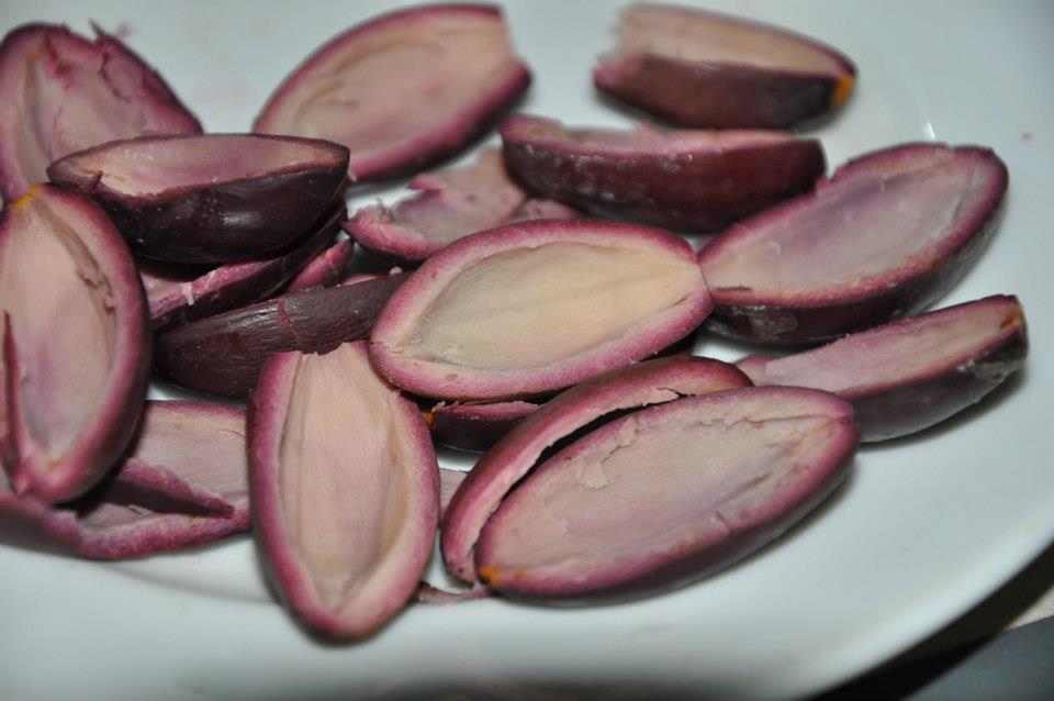 Trám - cắn vào chua chát, nhai ra ngọt bùi