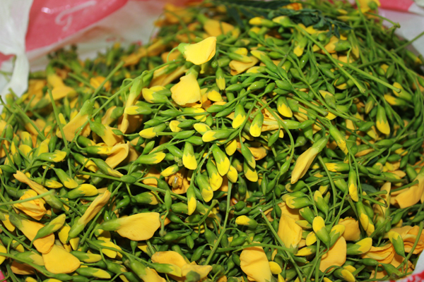 8 loại hoa dân dã trong các bữa ăn miền Tây