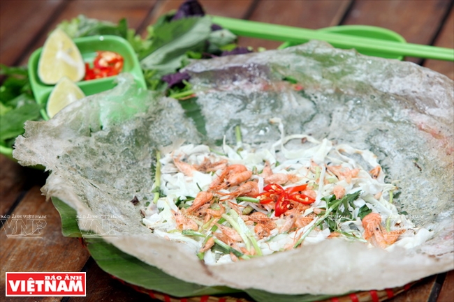 Love for Delicious Banh Khoai Pancakes