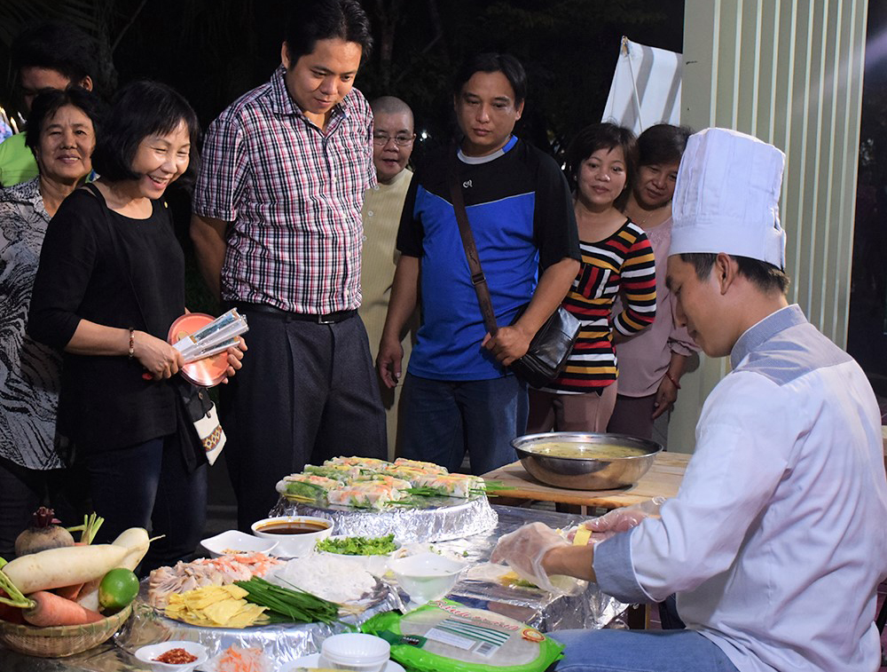 Thưởng thức món Chiếc Thìa Vàng ở Festival Đờn ca tài tử 2017