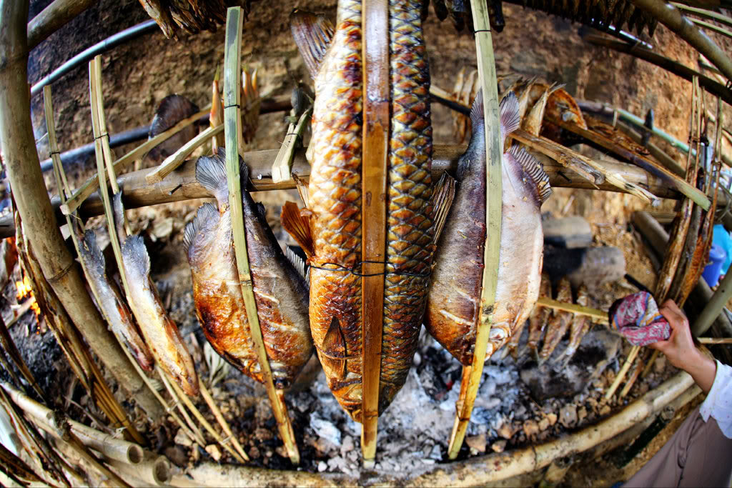 Along Da River, Let’s Stop at Thung Nai for Grilled Fish