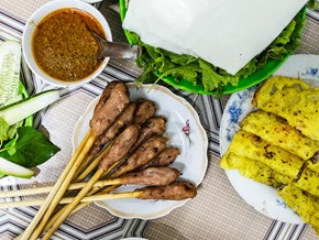 30 Years and Still Going Strong: A Banh Xeo Legacy in Central Vietnam