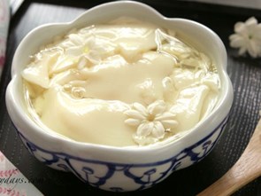Sweet Tofu Pudding - A Delicious Dessert of Vietnamese People