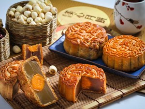 Mooncakes from Heaven: Hong Kong's Sweet Obsession