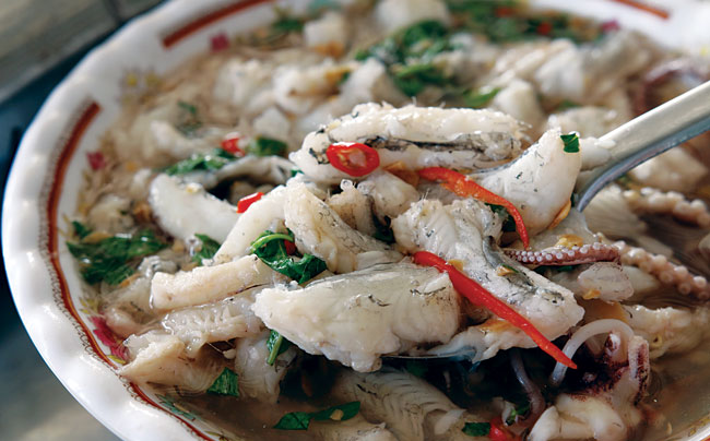 Được khoai miễn cháo?