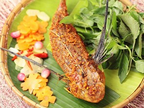 Nhâm nhi đặc sản “gà biển” nức tiếng Nam Trung Bộ