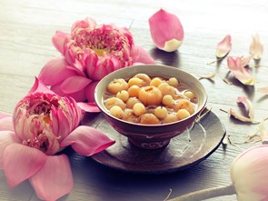 Lotus Seed and Longan Sweet Soup – Countryside’s Pure Treat