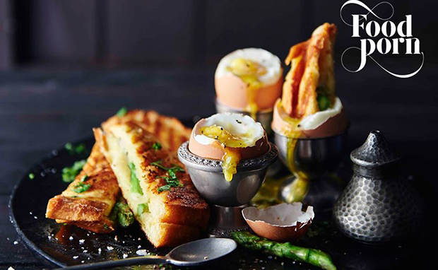 “Khiêu thực” – Nghề kiếm bộn tiền thời nay