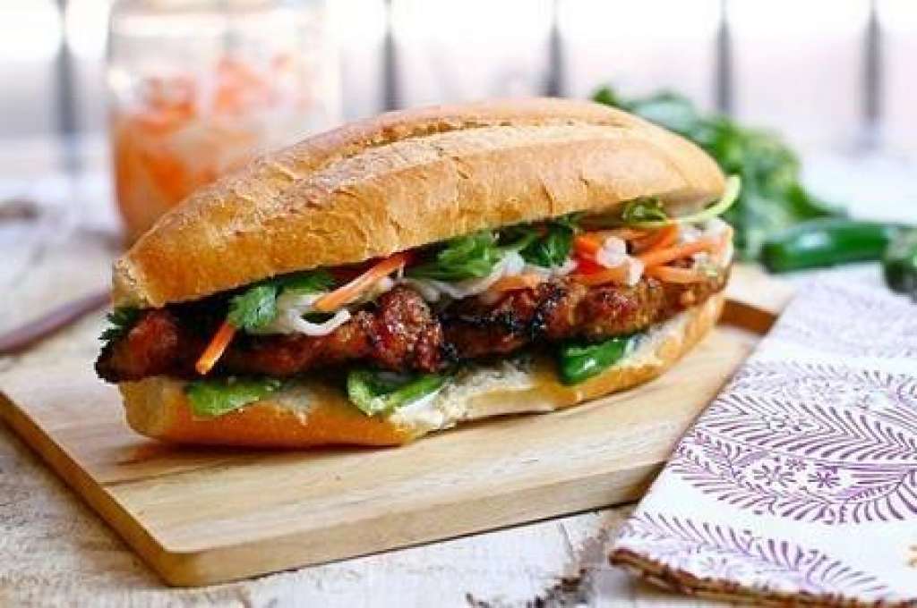 Ổ bánh mì giá hơn 2,2 triệu đồng tại TP.HCM