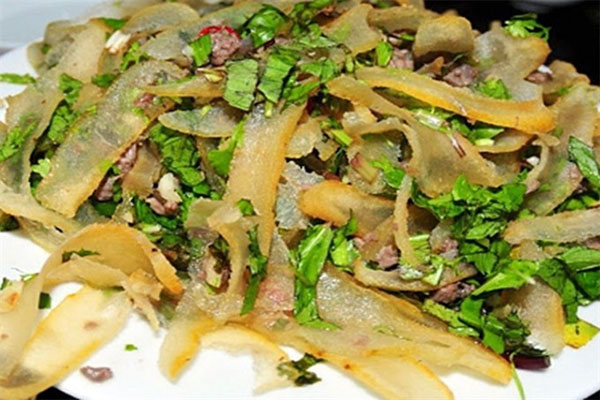 Foodwise: Trying Thai Specialties in Son La