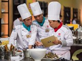 Chuẩn h&#243;a nghề bếp để n&#226;ng tầm ẩm thực Việt