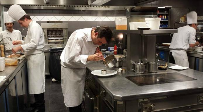French Chef Returns Michelin Star Because He Can’t Afford It