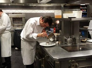 French Chef Returns Michelin Star Because He Can’t Afford It