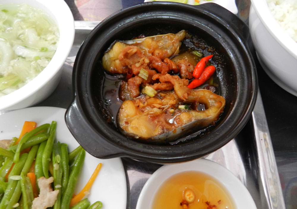 Ba miền chung mẻ cá kho