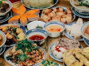 Mâm cỗ ngày Tết của người Việt: 8 bát, 8 đĩa gồm những món gì?