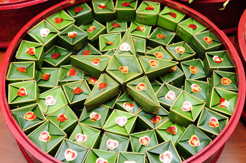 Cakes of All Sorts Make for A Happy Festival