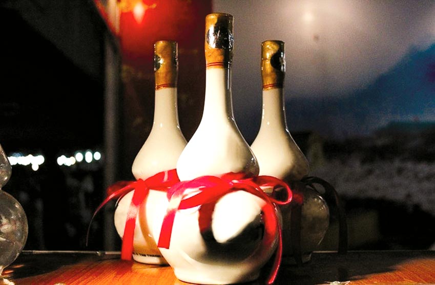 Hương vị quê nhà: Tản mạn rượu ta