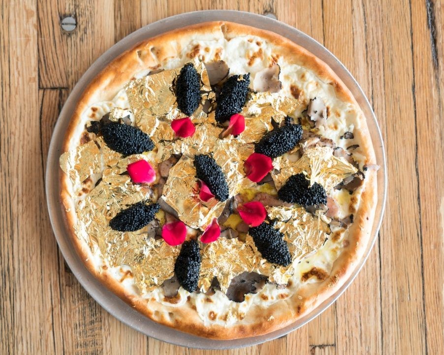 Những món ăn dát vàng làm xôn xao ẩm thực thế giới