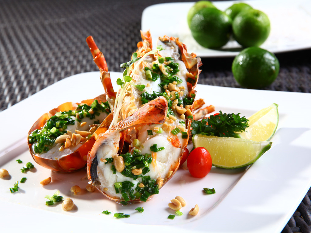 Tôm hùm - từ thức ăn của nhà nghèo đến bàn tiệc đại gia