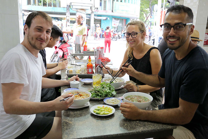 Trắc trở 'bếp ăn của thế giới'