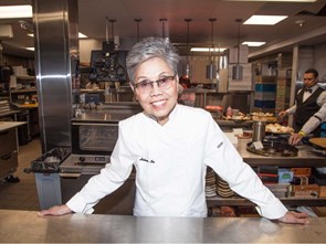 Nữ đầu bếp Việt thành danh ở California