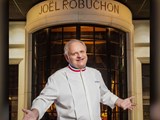 &#39;Đầu bếp thế kỷ&#39; Joel Robuchon qua đời ở tuổi 73