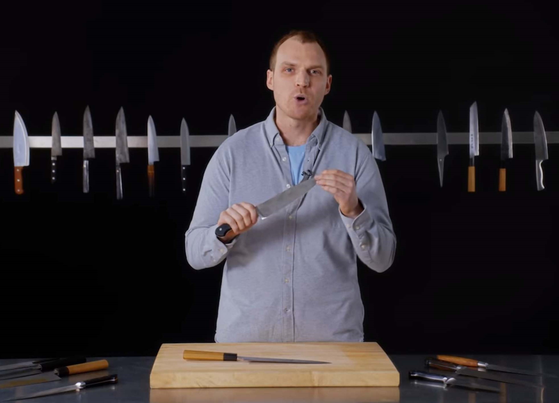 Thợ rèn dao giải thích sự khác biệt giữa những con dao đầu bếp